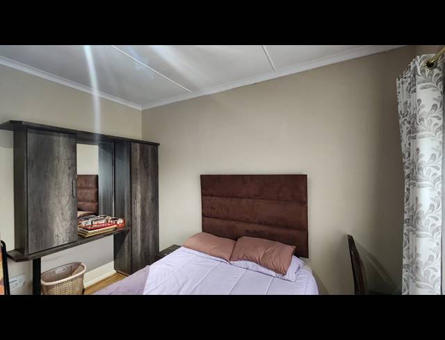 5 BEDROOM FREESTANDING FOR SALE IN ALLANDALE